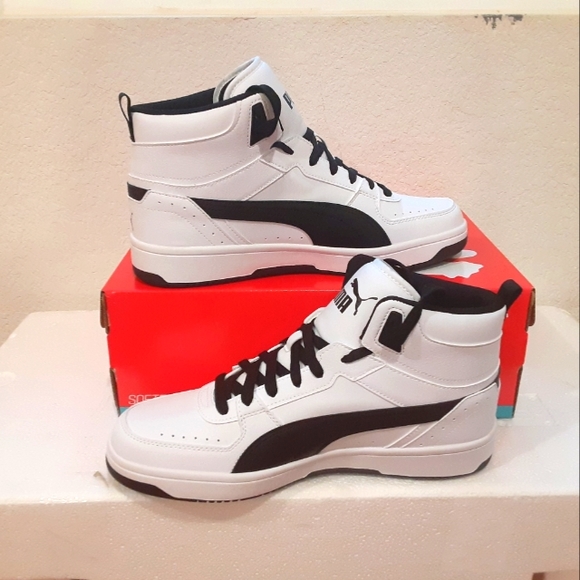 Puma - Picture 2 of 4